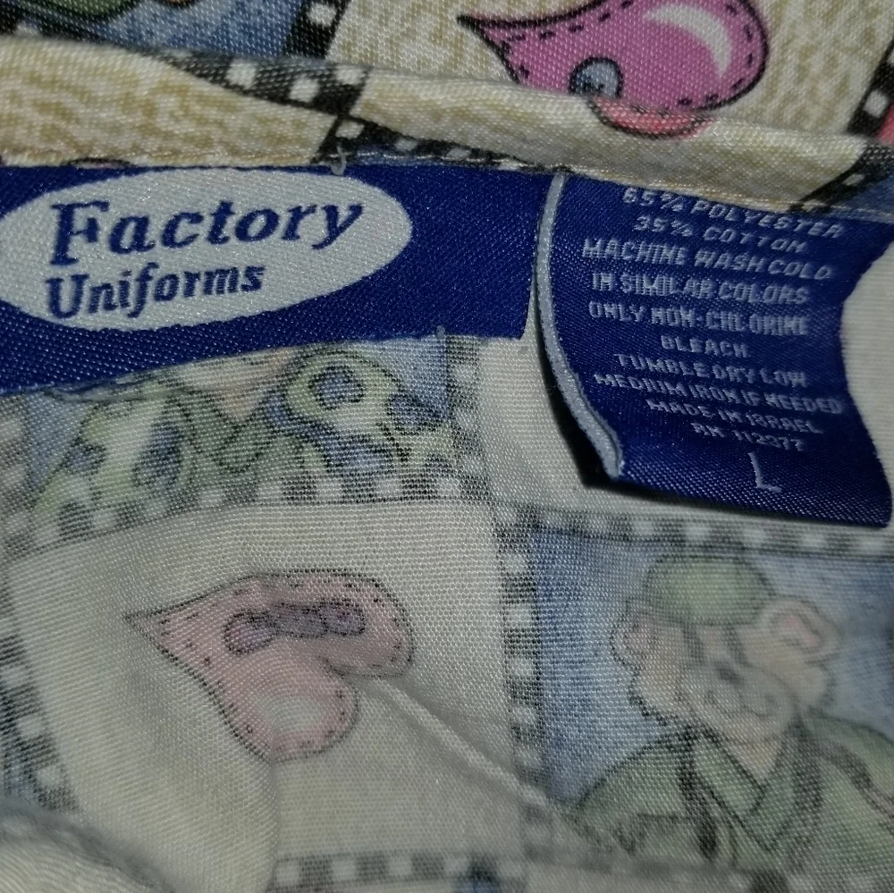 Factory Uniforms Teddy Bear Scrub Top Size L - Picture 4 of 4